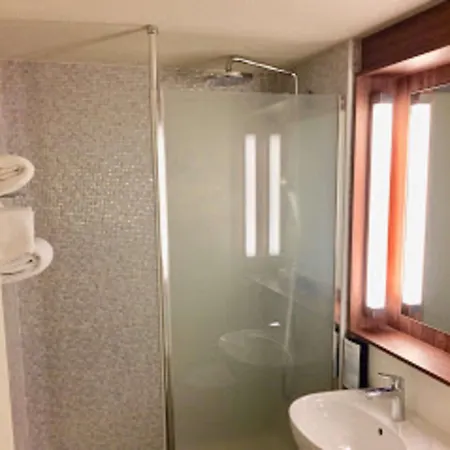 Campanile Otel 3*