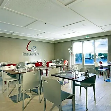 Hotel Campanile 3*