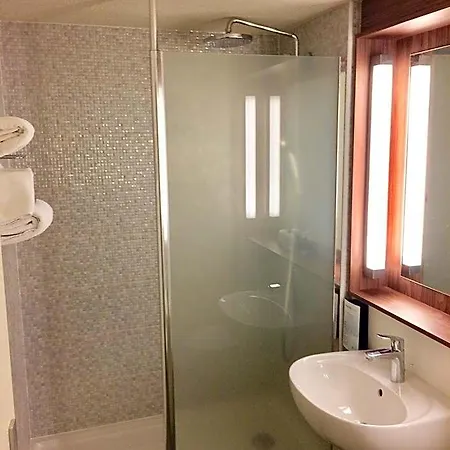 Campanile Hotel Plaisir