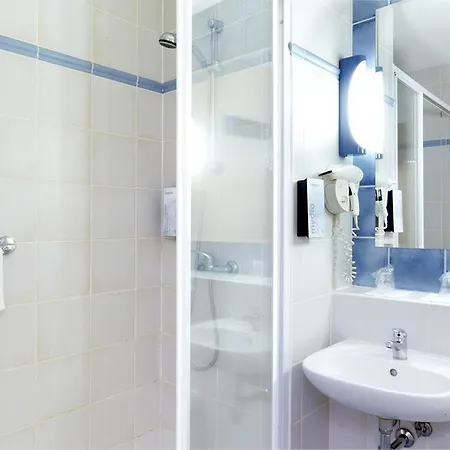 Campanile Otel 3*