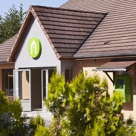 Campanile Hotel Plaisir