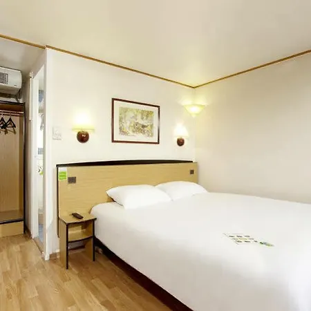 Otel Campanile 3*