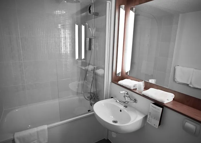 Campanile Hotel Plaisir