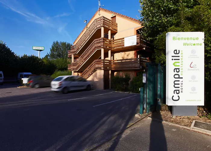 Campanile 3* Plaisir